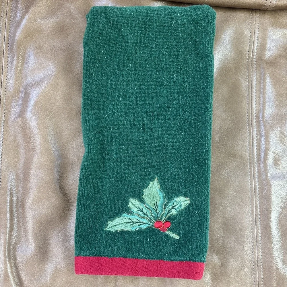 Christmas Bath Fingertip Towel + Tea Towel Set Green Holly Berry Walmart